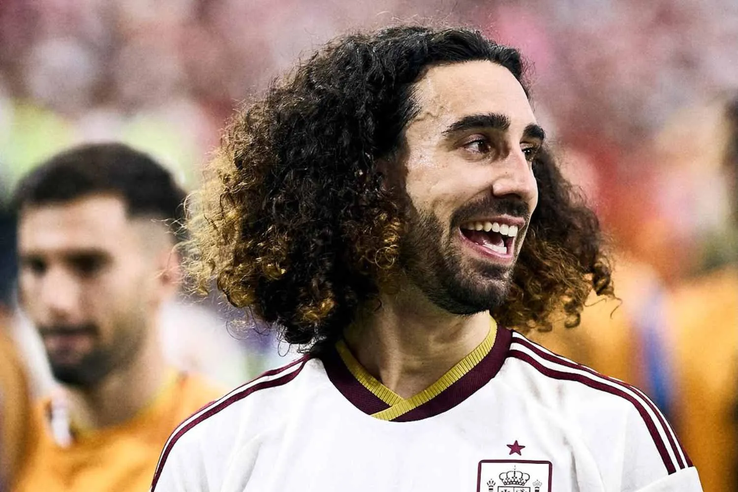 I capelli di Cucurella, la vera storia dietro la leggenda nata sui social