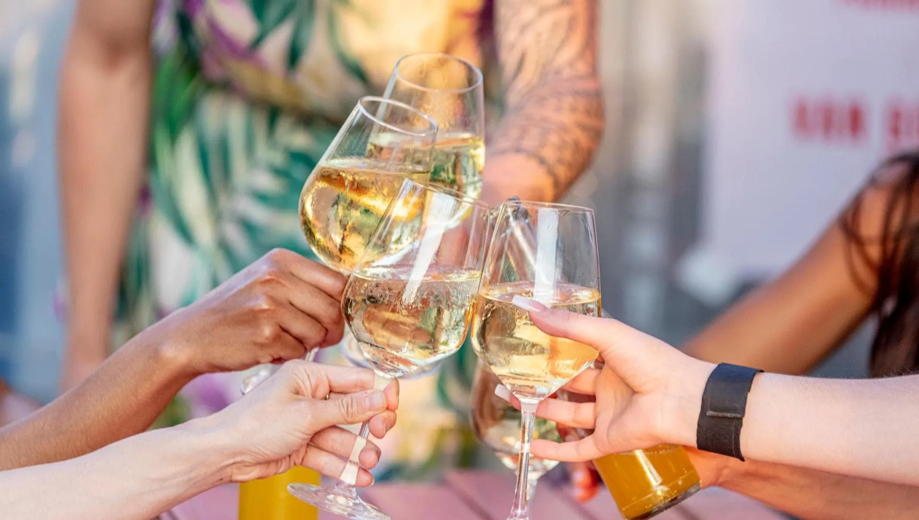 Vini senza alcol, un successo di mercato: ma quali effetti per la salute?
