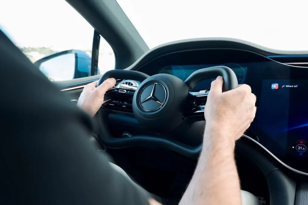 Mercedes EQS, arriva la tecnologia steer-by-wire: ecco quanto costa - HDmotori.it