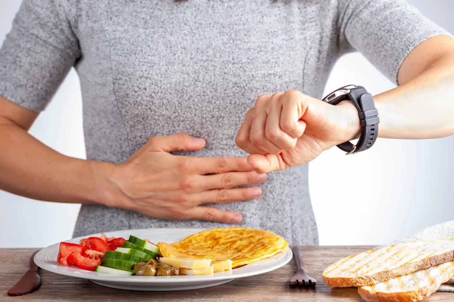Digiuno intermittente: l'orario in cui smettere di mangiare per ridurre il rischio di demenza secondo gli scienziati