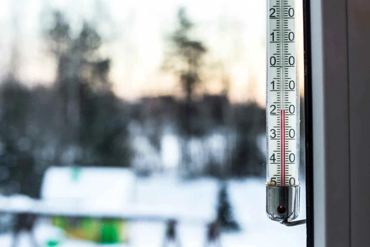 Meteo, arriva il primo assaggio d'inverno: temperature in picchiata e neve sull'Appennino. Ecco fino a quando