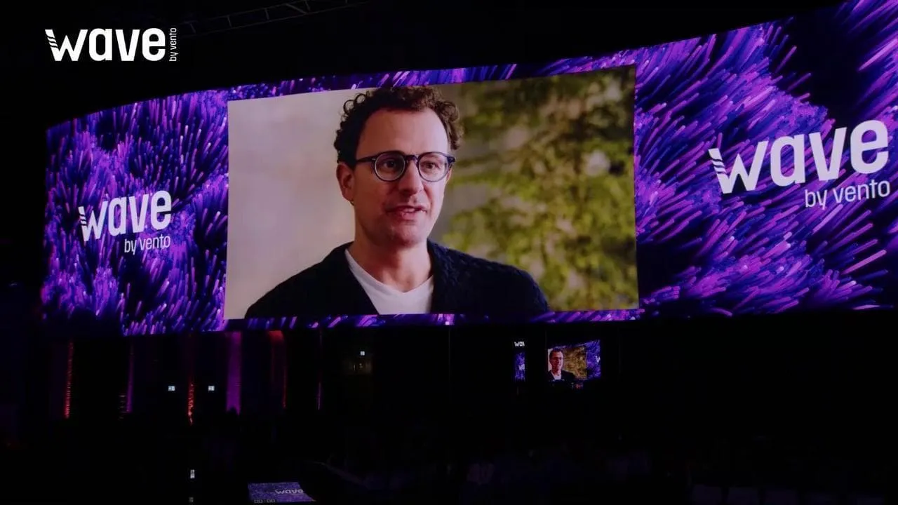 Wave, Dario Amodei (Anthropic): "Entro il 2028 ci sarà un Paese di menti geniali in un data center"