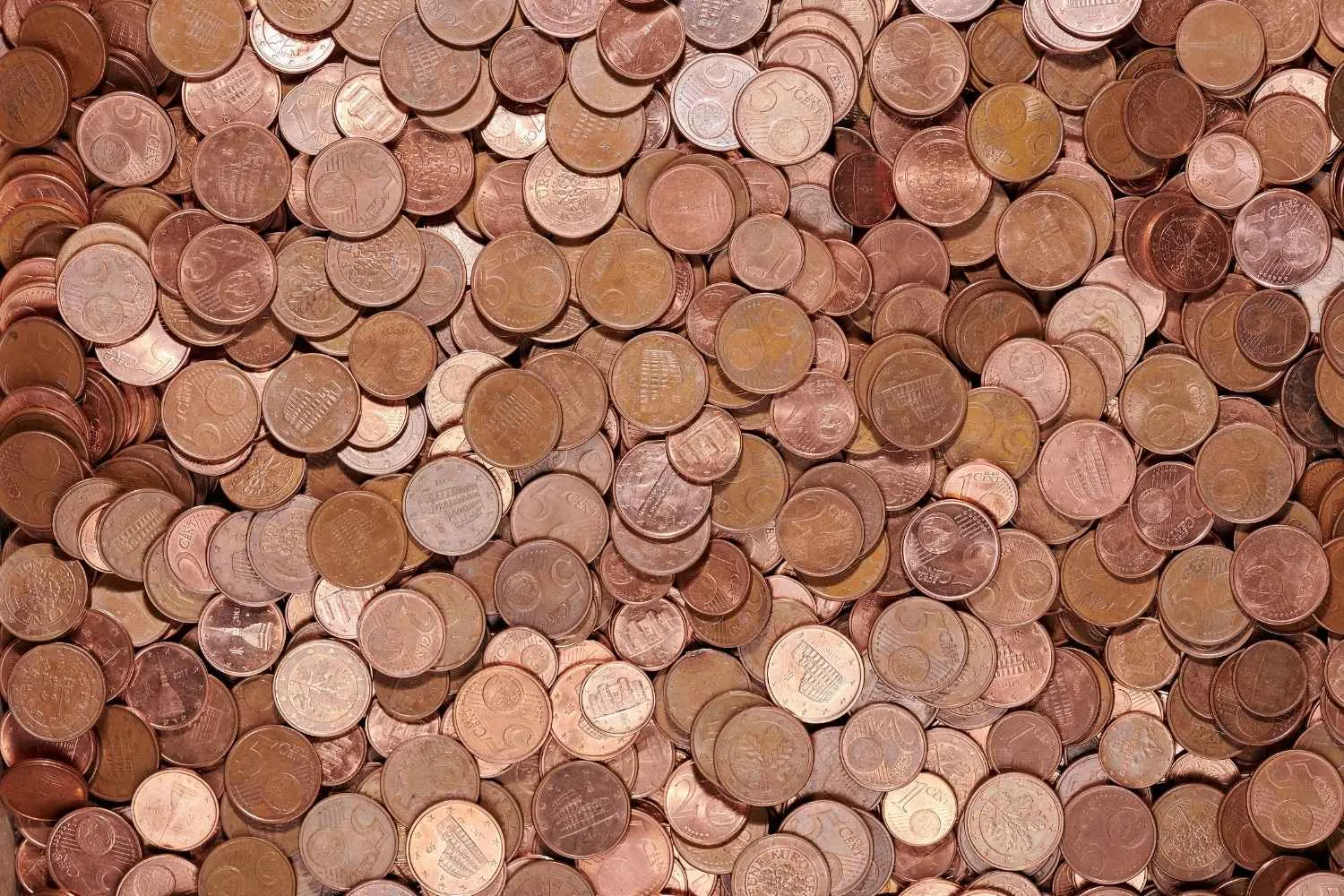 Monete da 1, 2 e 5 centesimi che valgono una fortuna: quali "ramini" cercare nel barattolo di casa