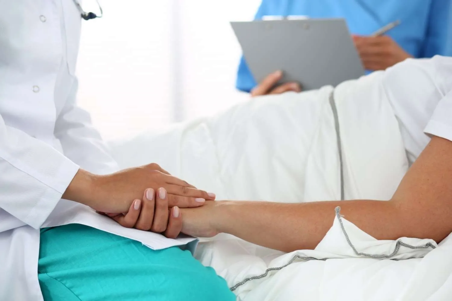 Fine vita, l’Umbria approva la legge sul suicidio medicalmente assistito: è la quinta Regione italiana
