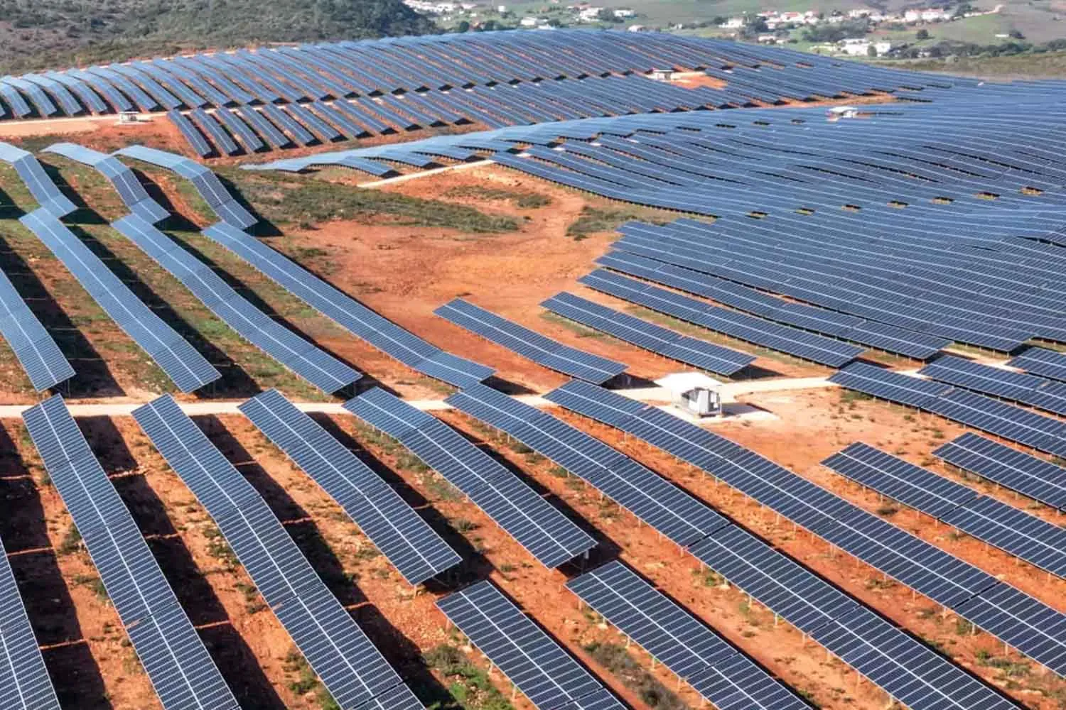 Fotovoltaico: per la prima volta il solare è stata la principale fonte di elettricità in Portogallo: a luglio ha superato acqua e vento
