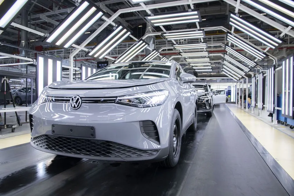 Volkswagen fa cassa per finanziare l’elettrico: ceduto il 51% di Everllence - HDmotori.it