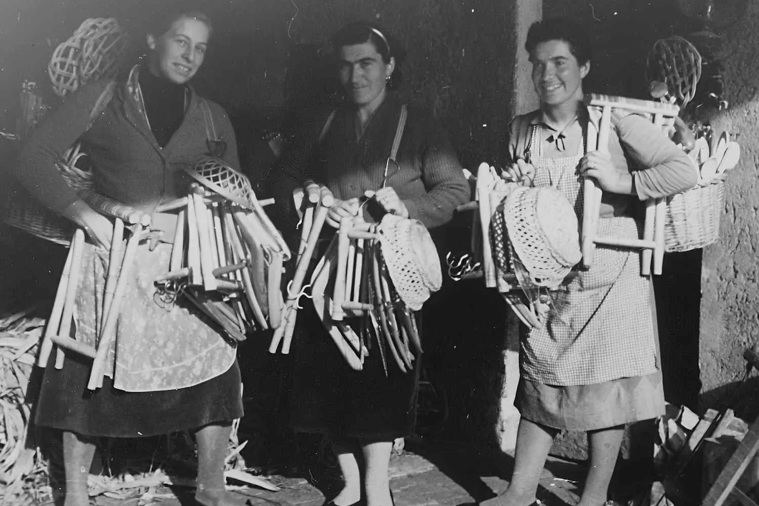 Il viaggio dimenticato delle sedonere: le donne della Valcellina che sfidarono le montagne con un carretto raccontate in un docufilm
