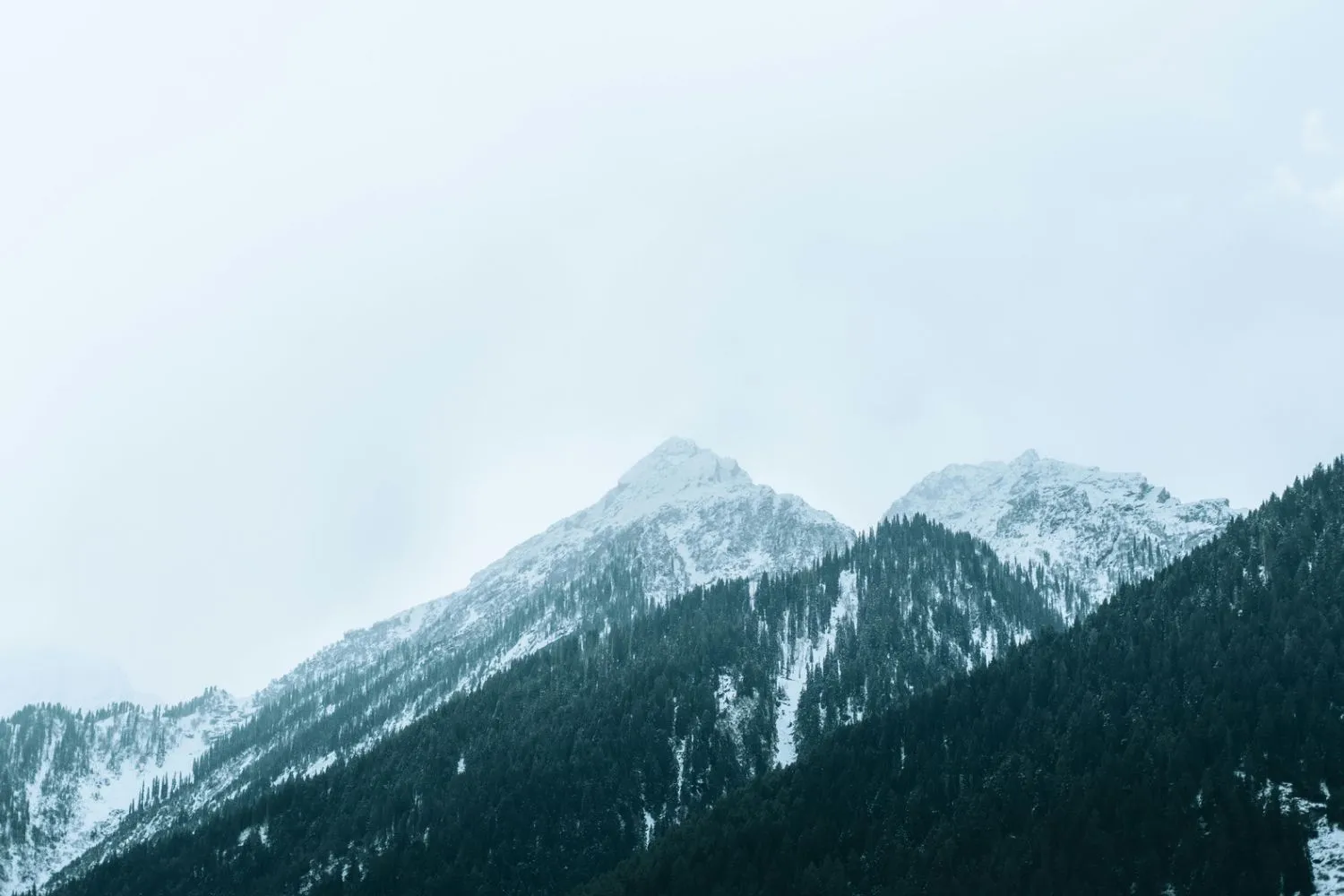 Quando arriverà la neve in Italia? Le previsioni per l’inverno 2026-2027 e l’incognita El Niño