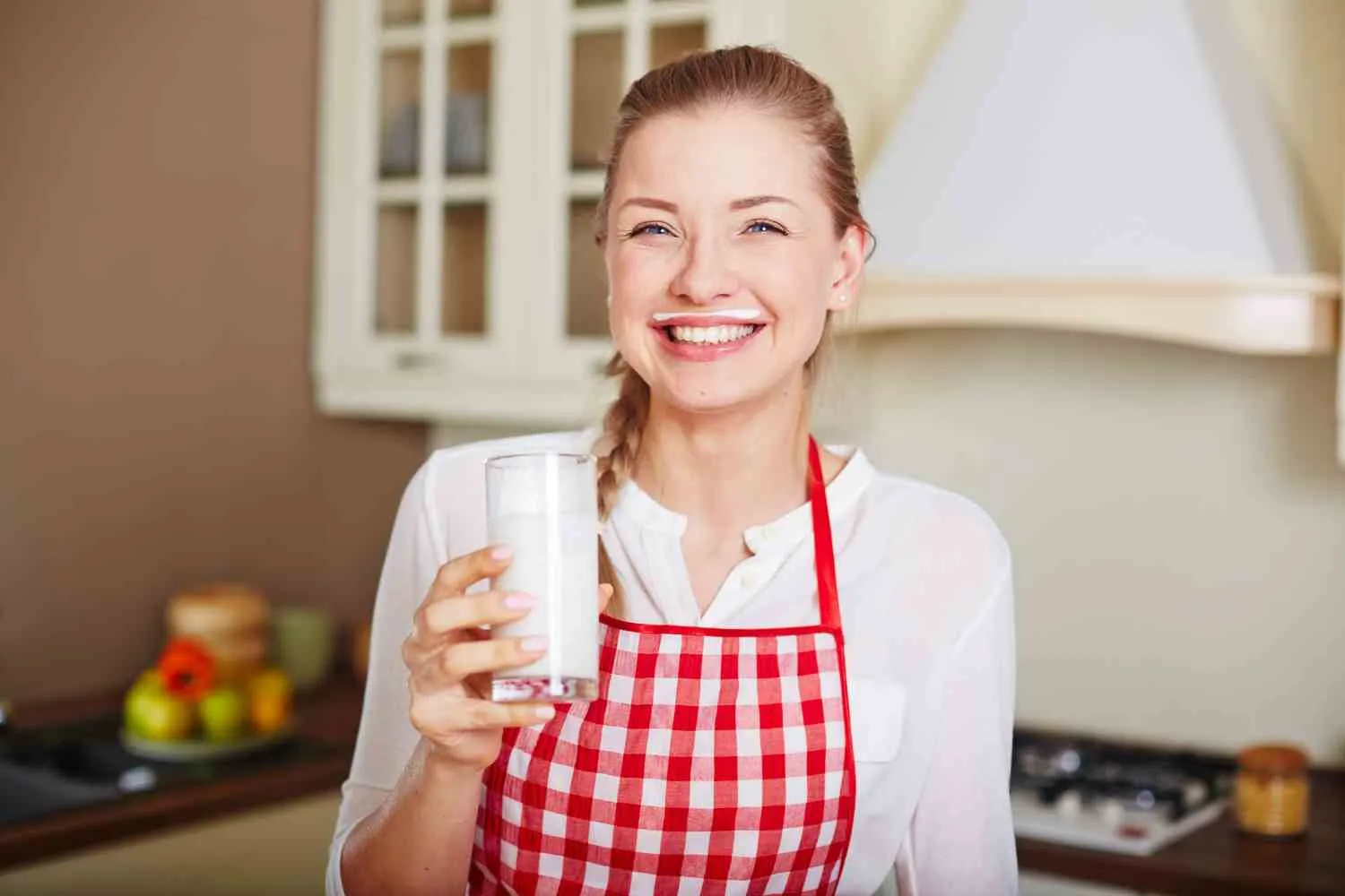 Ho bevuto kefir ogni giorno per una settimana ed ecco cosa ho notato: l'esperimento di una dietista