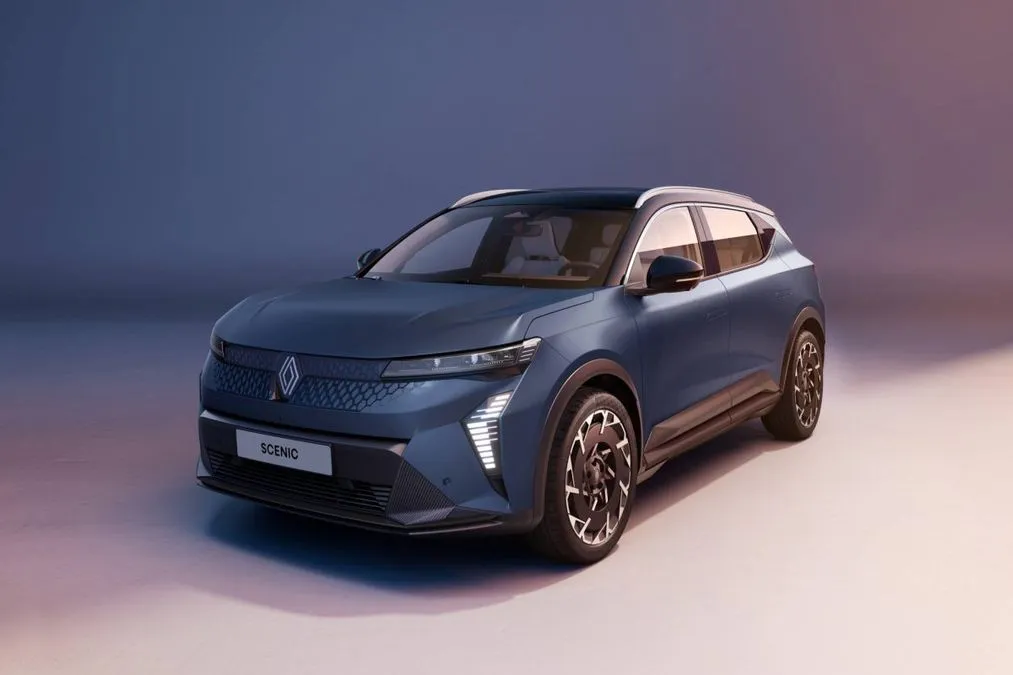 Renault Scenic E-Tech, 642 km di autonomia e nuovo prezzo: ora parte da 32.500 euro - HDmotori.it