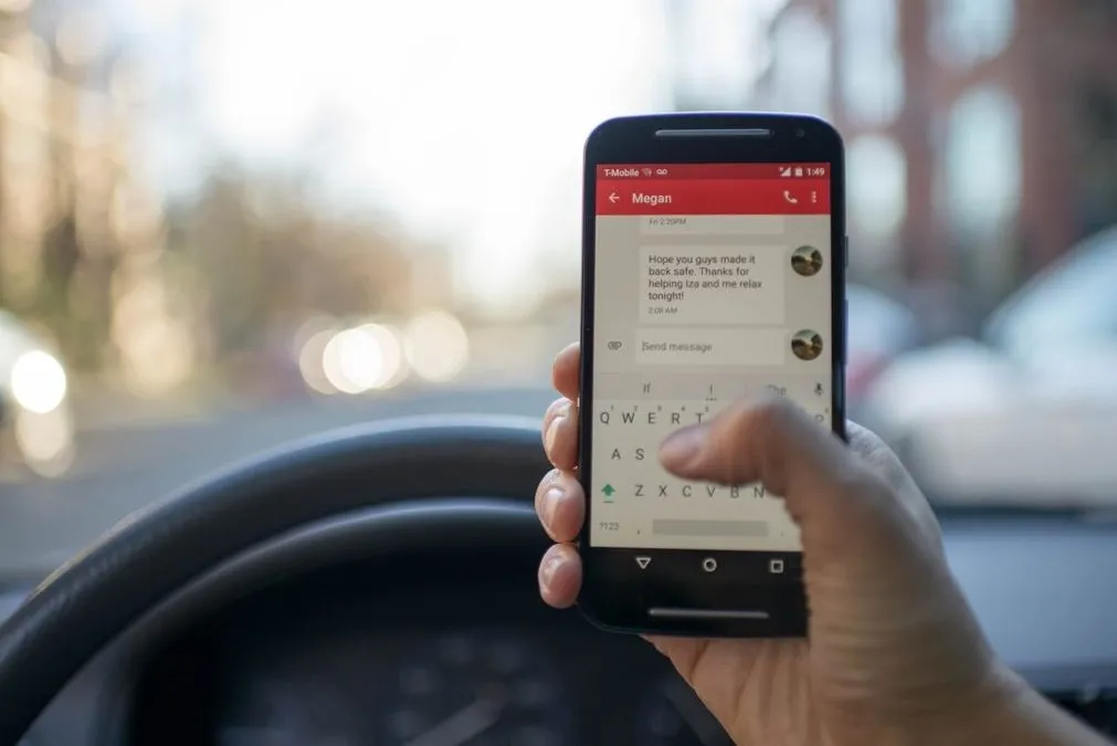 Lo smartphone alla guida causa fino al 700% di incidenti in più rispetto ai dati ufficiali - HDmotori.it