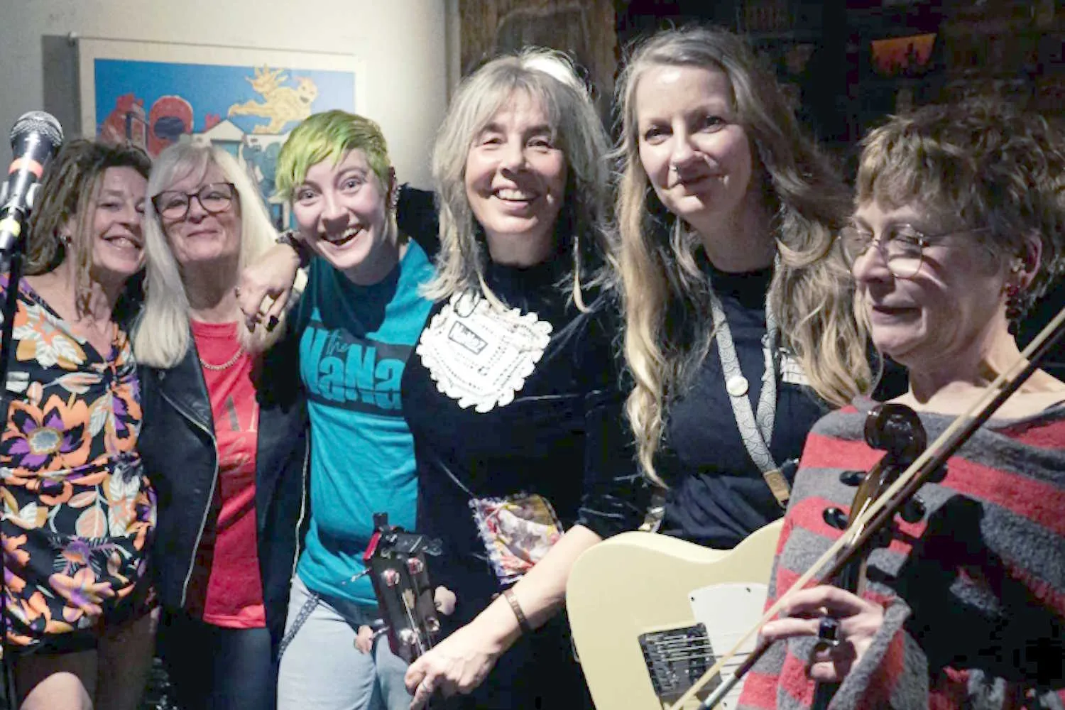 NaNaZ: il gruppo punk di donne over50 che urla contro pensioni, menopausa e raccolta differenziata (e spacca di brutto)