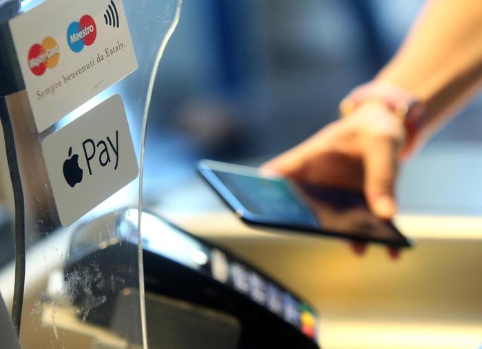 Pagamenti sempre più digitali, spinta da Covid - Hi-tech