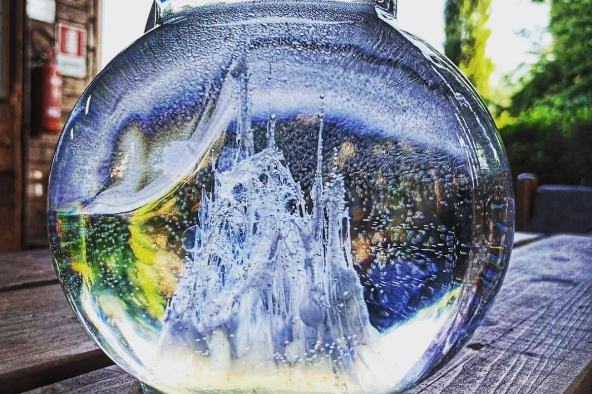Cosa fare con l'acqua della Barca di San Pietro dopo averla osservata