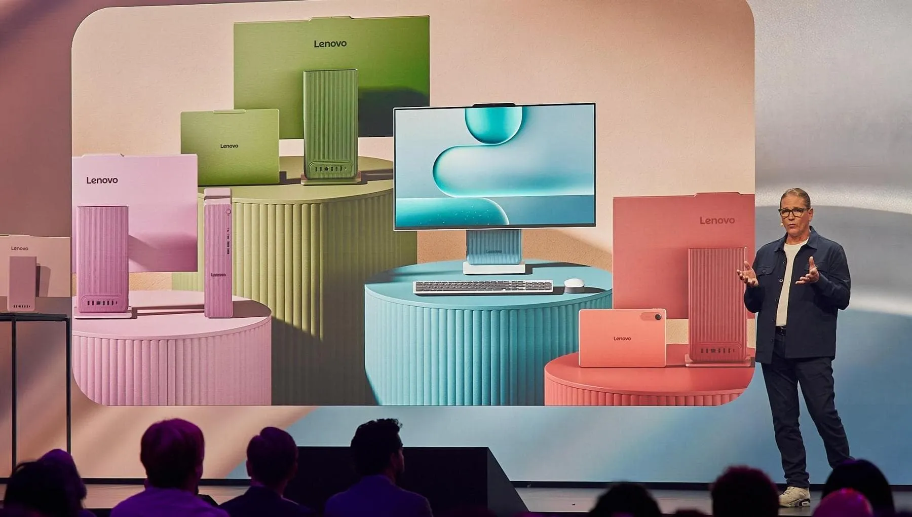 Brian Leonard, capo del design in Lenovo: “Il futuro è oltre i monitor”