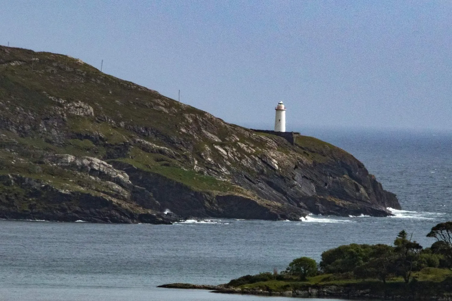 L'Irlanda paga fino a 90.000 euro per ristrutturare casa su un'isola: come funziona davvero