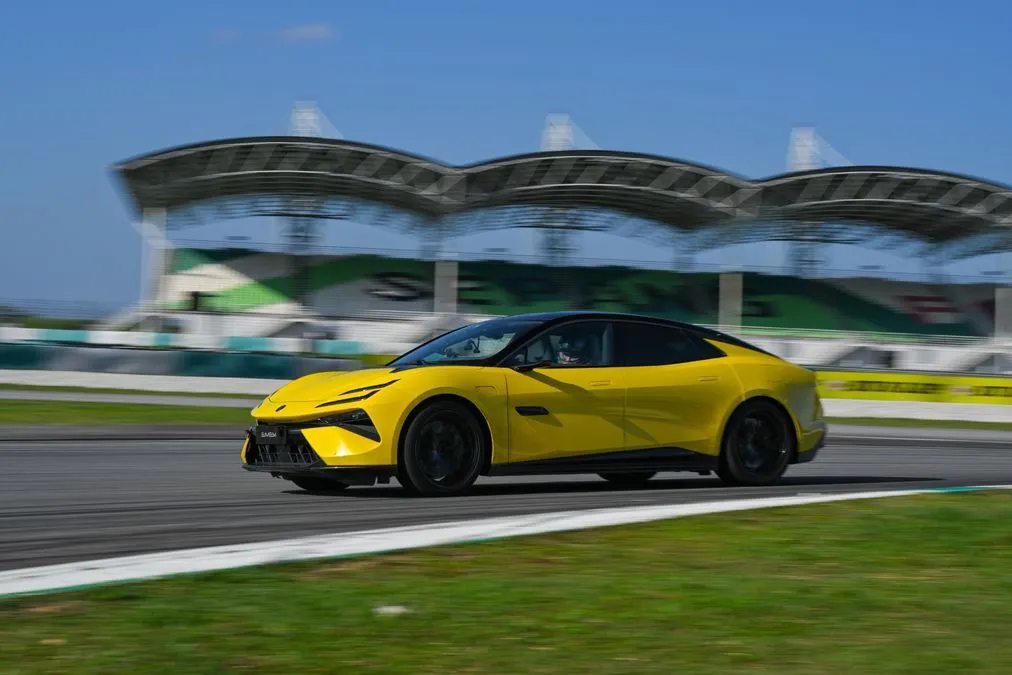 Lotus Emeya firma il record a Sepang, la hyper-GT si candida a regina delle BEV - HDmotori.it