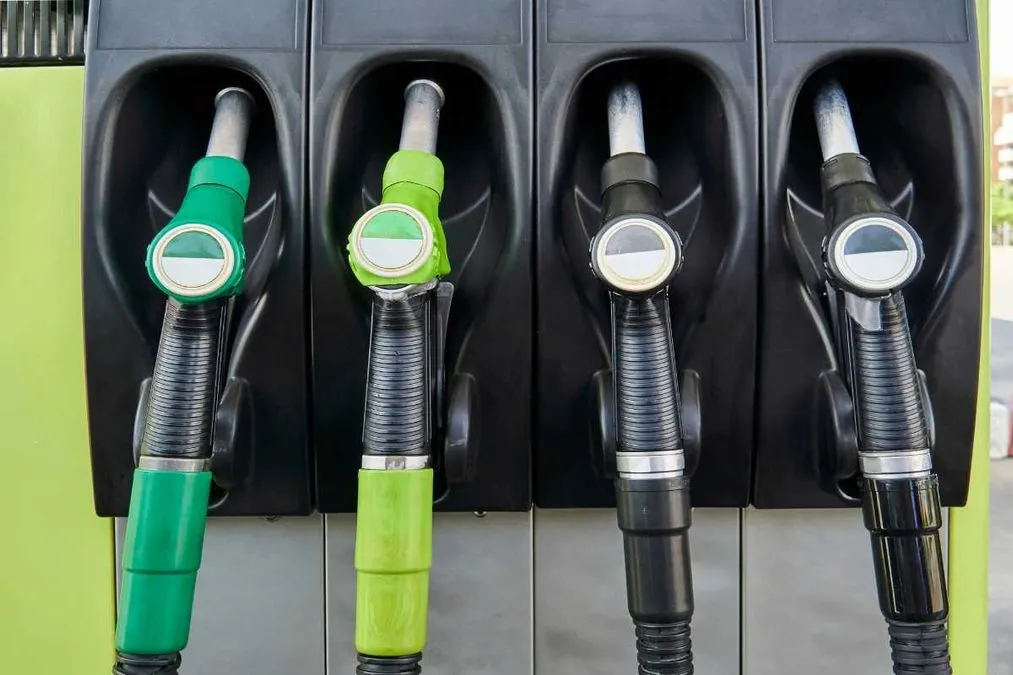 Benzina e diesel, ecco la stangata estiva: picchi fino a 2,7 euro/litro - HDmotori.it