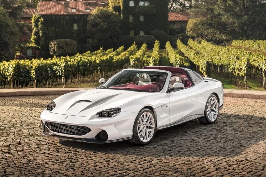 Ferrari spostati, arriva la Touring Superleggera Veloce12 Aperta con motore V12 - HDmotori.it
