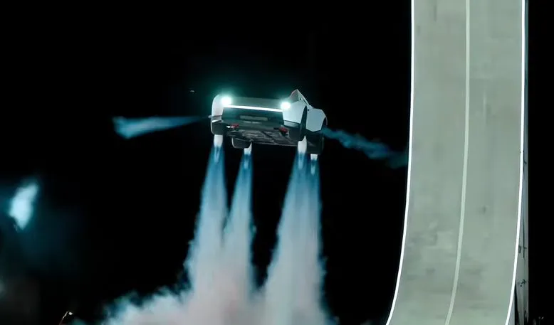 La Tesla Roadster è realtà: vola con i razzi, fa acrobazie e copre lo 0-100 in meno di un secondo - HDmotori.it