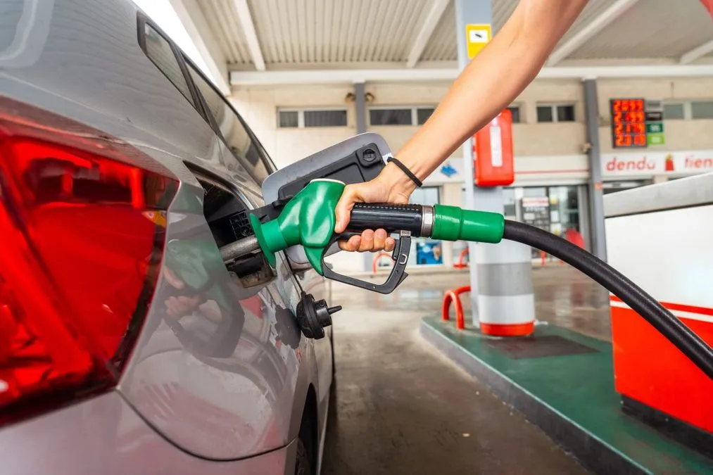Carburanti, lo sconto non basta: solo 1 distributore su 4 tiene il diesel sotto 2,20 euro - HDmotori.it