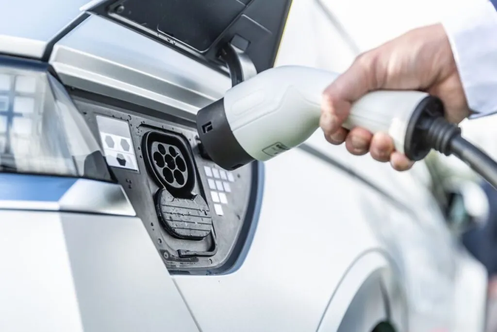 Come scegliere il dispositivo di ricarica elettrica per la tua vettura – Ecoblog