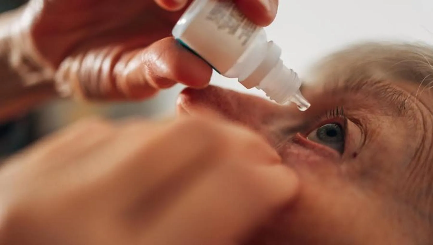 Glaucoma pseudoesfoliativo, che cos’è e come si cura la forma più aggressiva che può rubare la vista