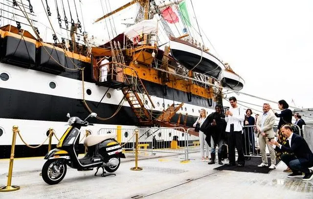 Vespa e Amerigo Vespucci: svelato il modello unico a New York - HDmotori.it