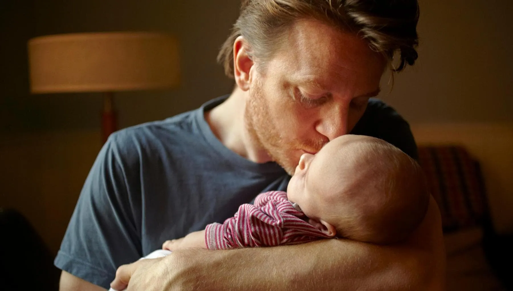 L’odore del papà migliora la socialità dei neonati