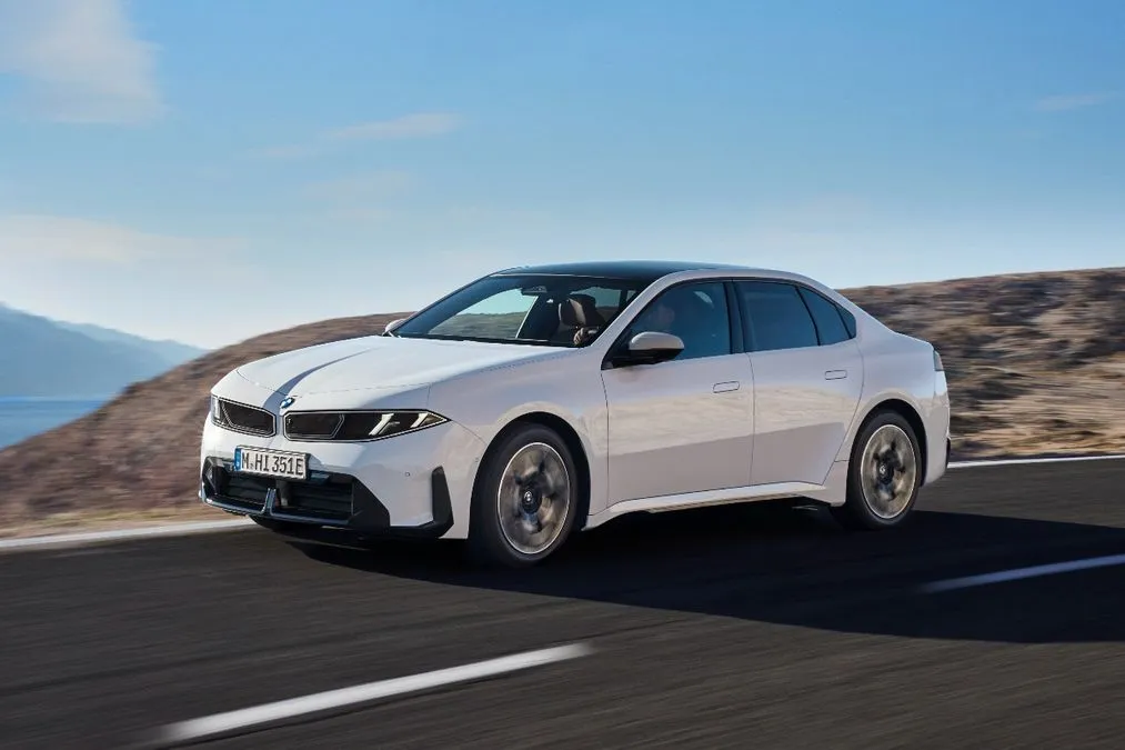 Nuova BMW i3 50 xDrive First Edition: quanto costano 900 km di autonomia EV - HDmotori.it