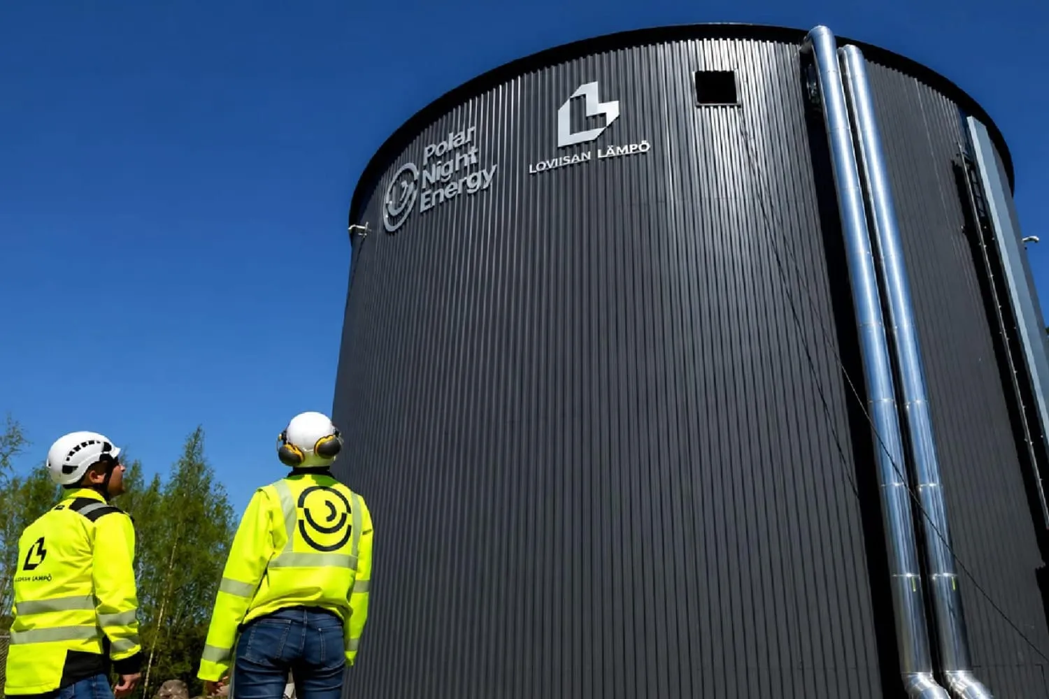 La più grande batteria di sabbia del mondo sta (già) dimostrando la sua efficienza ecologica: tagliate le emissioni del 70% in un anno