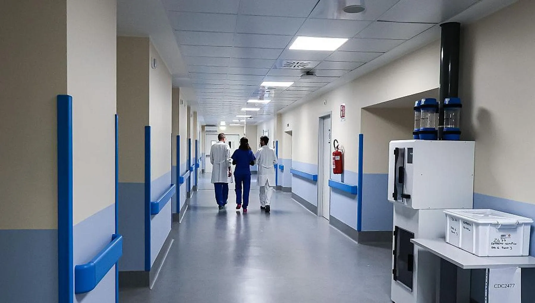 Si "rompe" aorta mentre è incinta, operata col feto in utero: intervento record a lieto fine