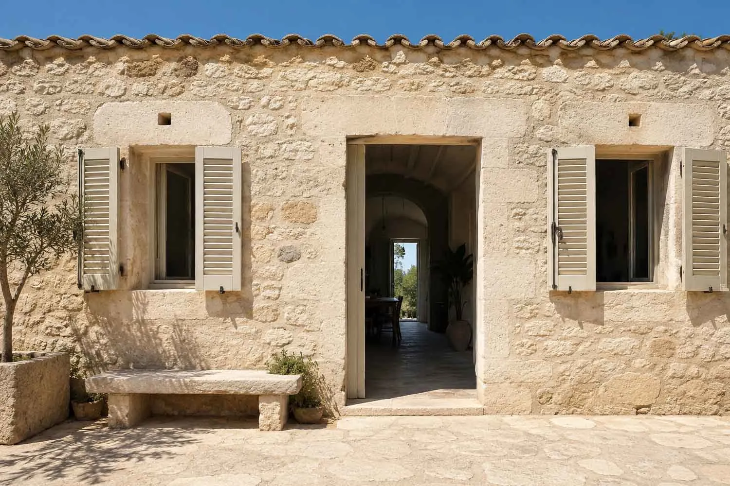 Perché le case antiche restano più fresche d’estate (e cosa possono insegnare agli edifici moderni)?