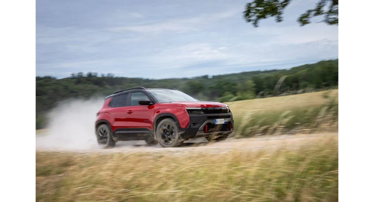 Jeep Avenger, il SUV più venduto d’Italia si rinnova: porte aperte e offerta a tasso zero - HDmotori.it